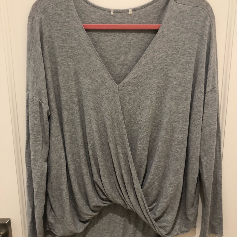 urban outfitters twist front grey long sleeve